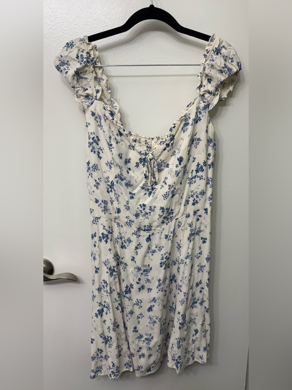 EUC Reformation Pacey Dress | Feminine Sustainable Mini Dress